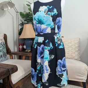 Floral Sleeveless Dress with Blue and Black Design